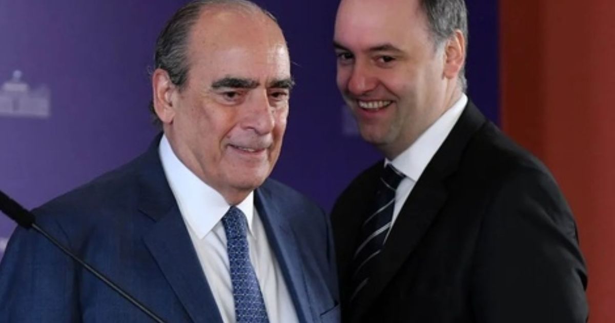 Manuel Adorni es nuevo jefe de Gabinete tras la salida de Francos: «Que las fuerzas del cielo nos acompañen»