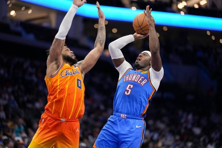 Deadspin | Unsung Luguentz Dort leads sizzling Thunder vs. Kings