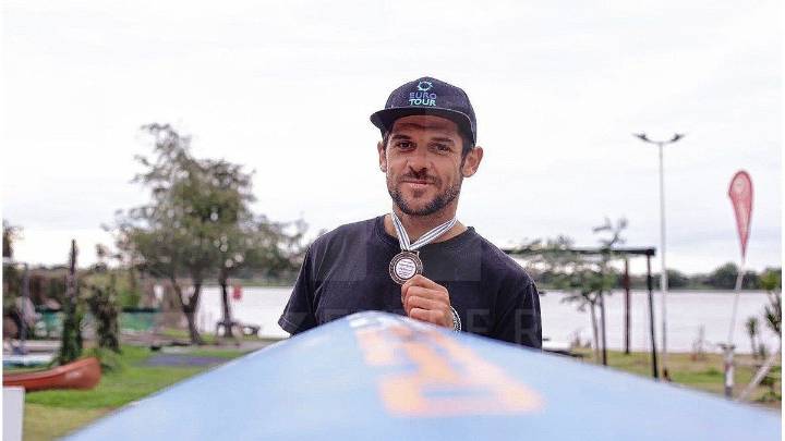 El paranaense Francisco Giusti se consagró campeón mundial de SUP en Abu Dhabi