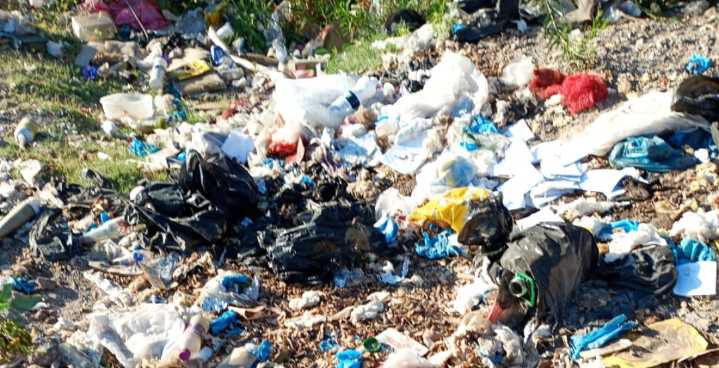 Vecinos denuncian nuevamente acumulación de basura en el badén de calle Luis Flores en Copiapó
