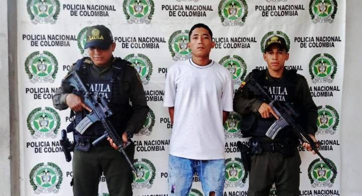 A la cárcel alias «el Deivy», capturado cuando recibía 2 millones de pesos producto de una extorsión que pagaba su propia hermana