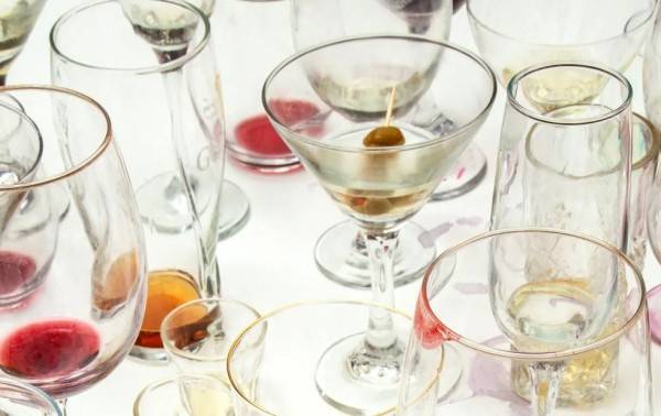 ¿Qué tan malo es pasarse de copas un solo día?