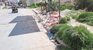 Vecinos al borde de la inundación por puente lleno de basura en Huancayo