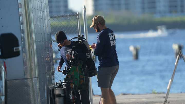 Florida missing boater search continues after Cape Coral boat crash