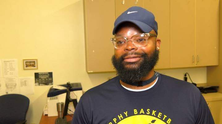 Murphy High teacher makes sure students graduate