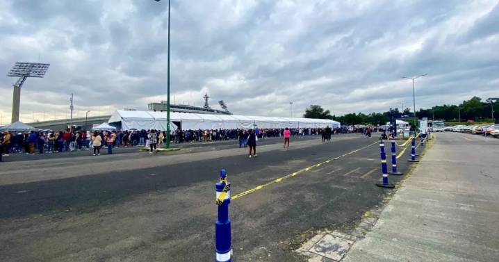 Gritos y golpes: UNAM no ampliará jornada de vacunación tras agresiones al personal en el Mega Centro