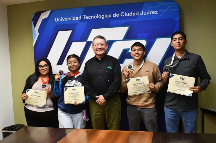 Sobresalen universitarios juarenses en Concurso Nacional de Clasificación Arancelaria