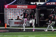 Flint-area football district semis roundup: Grand Blanc, Goodrich advance to district finals behind explosive offenses