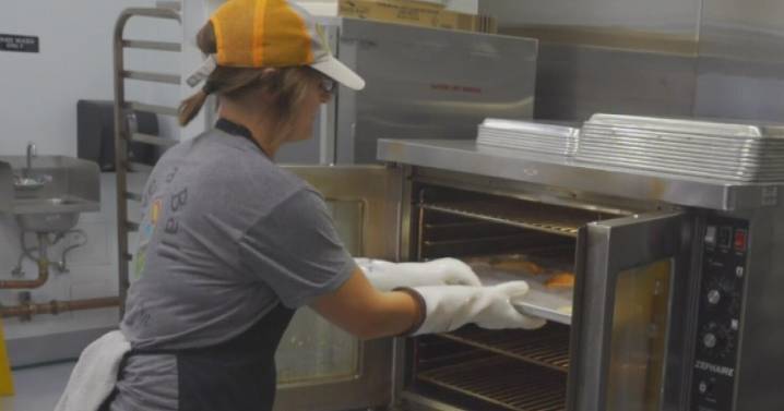 Roseville businesses step up as SNAP benefits run dry