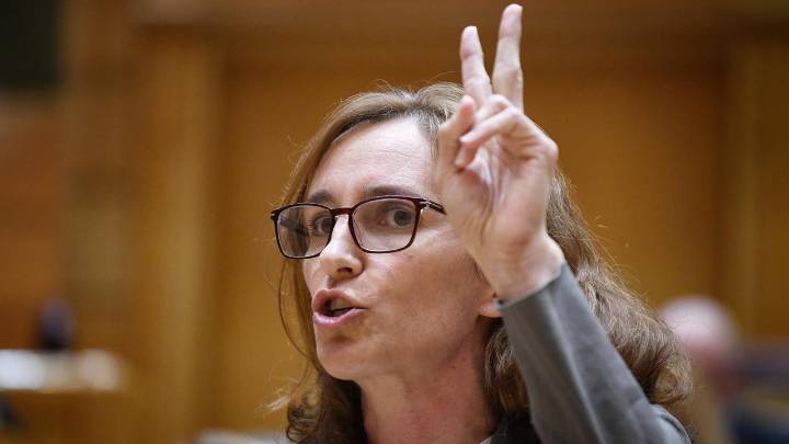 El PP denuncia las "mentiras" de Mónica García: "La Ponencia de Cribados no ha terminado el trabajo"