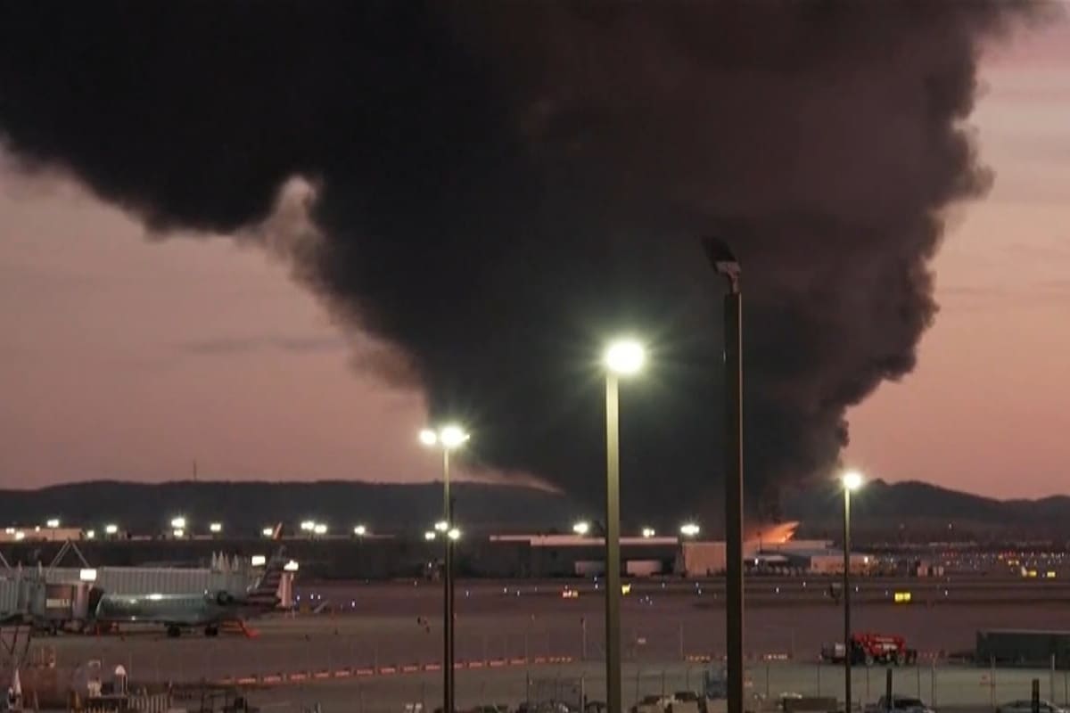 7 muertos y 11 heridos. Video: el trágico accidente de un avión de carga que se estrelló en el despegue