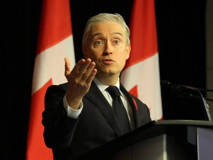 Budget more than doubles deficit, includes big spend on infrastructure