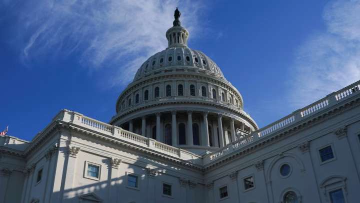 Senado de EUA da un Paso Crucial Para Poner Fin al Cierre Parcial del Gobierno Federal