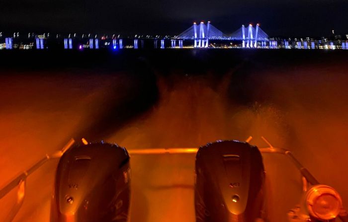Volunteers spend Thanksgiving night on Hudson River looking for bridge jumper