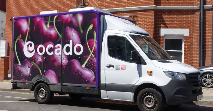 People still trying to figure out what 6-7 means as Ocado jumps on trend