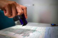 Viajó con licencia médica psiquiátrica al extranjero y la justicia terminó condenando a su empleador