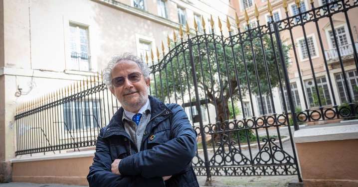José María Esteban presenta su último libro, 'El color de Cádiz'