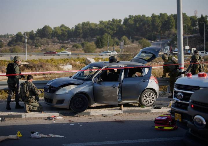 1 Israeli killed and 3 wounded in West Bank stabbing as U.N. approves Trump's Gaza plan