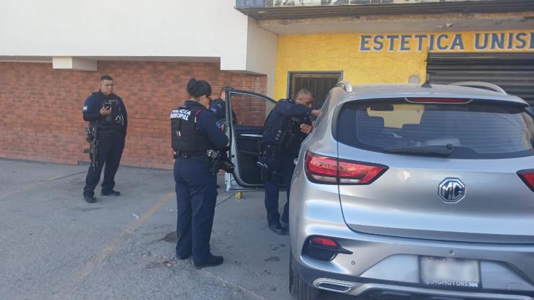 Ayudaron policías a mujer con síntomas de preinfarto en la Gómez Morín