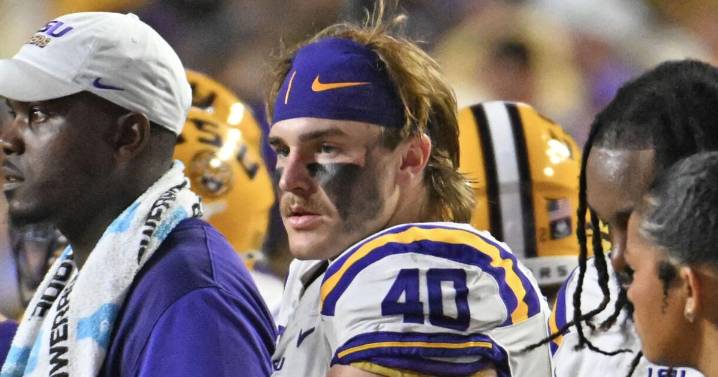 LSU LB Whit Weeks questionable to play against Arkansas