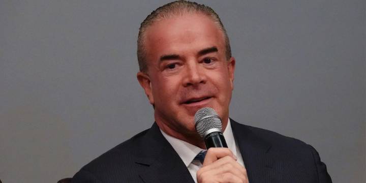 México: Raúl Rocha, dueño del certamen Miss Universo, fue imputado por tráfico de drogas, armas y combustible