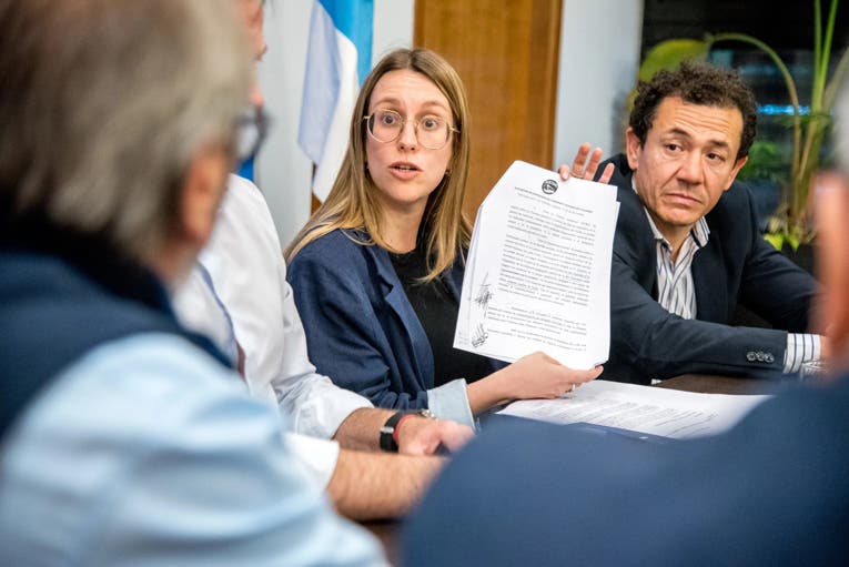 "Los empresarios no quieren arreglar, buscan el conflicto en la Capital para ir a resoverlo con la Provincia", dice la Municipalidad