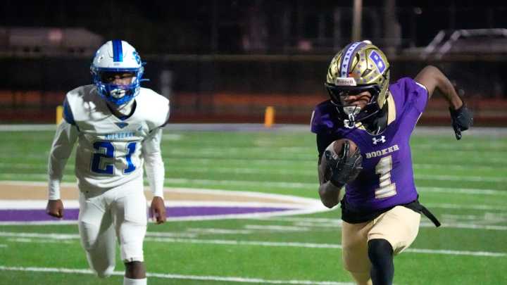 Booker shuts out Mulberry 75