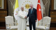 Papa León XIV inicia en Turquía su primera visita internacional centrada en el diálogo interreligioso