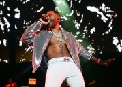 Grammy nominated R&B star groped by fan during show in Detroit