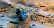 La factura de la luz de este invierno puede ser hasta un 45 % más barata que la de un año antes