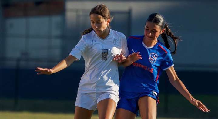 Sports roundup: CRLS football defeats Everett for the first time since 2001