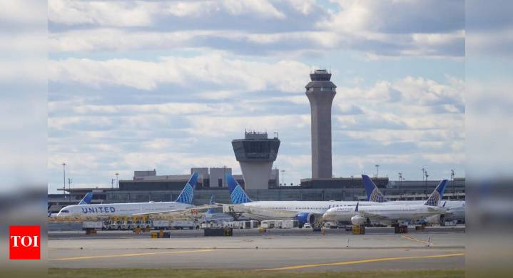 US shutdown: More than 2,500 flights cancelled over weekend; passengers left confused amid Thanksgiving season