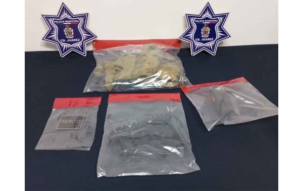 Adolescente se hacía pasar por policía, es detenido