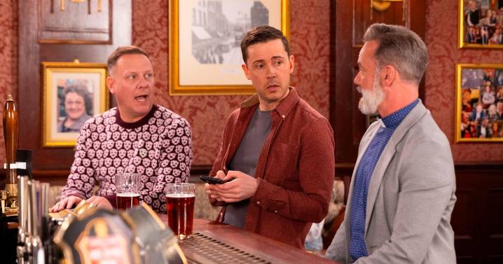 Coronation Street stars declare love as Billy Mayhew star surprises with 'final day' update