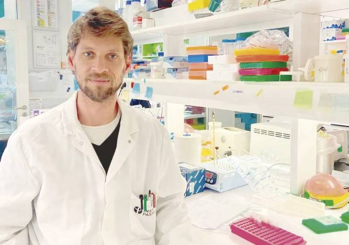 Genetista fue premiado por su investigación sobre dengue