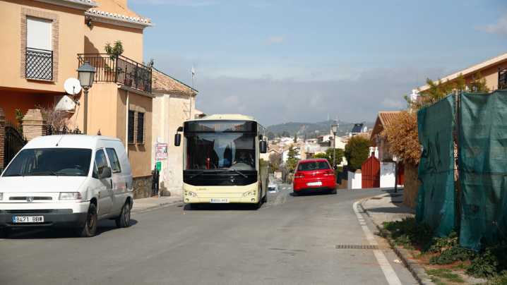 Huétor Vega lanza una recogida de firmas para exigir la ampliación del Metro y mejoras en el transporte público