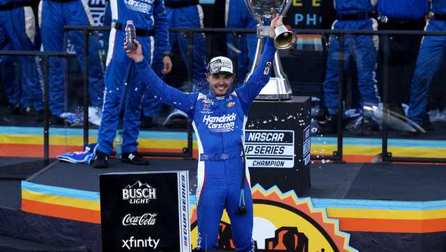 Kyle Larson has denied Denny Hamlin his first career championship