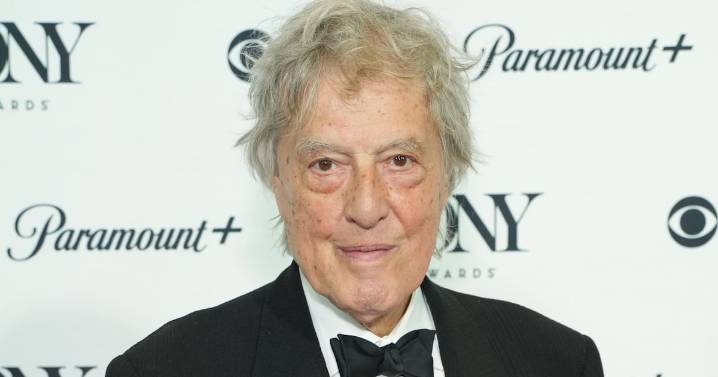 Oscar Winning Playwright Dies at 88