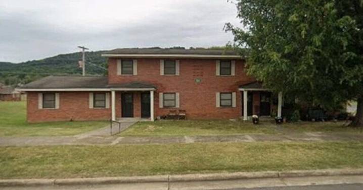 Fort Payne Police say suspect in custody after two shot, killed in housing authority community