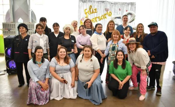 Provincia acompañó celebración de los 52 años de servicio del centro de desarrollo infantil del barrio pietrobelli de Comodoro Rivadavia