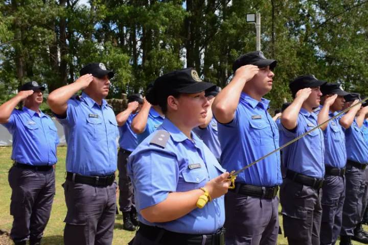 Requisitos y documentación para inscribirse en la escuela de Agentes Penitenciarios