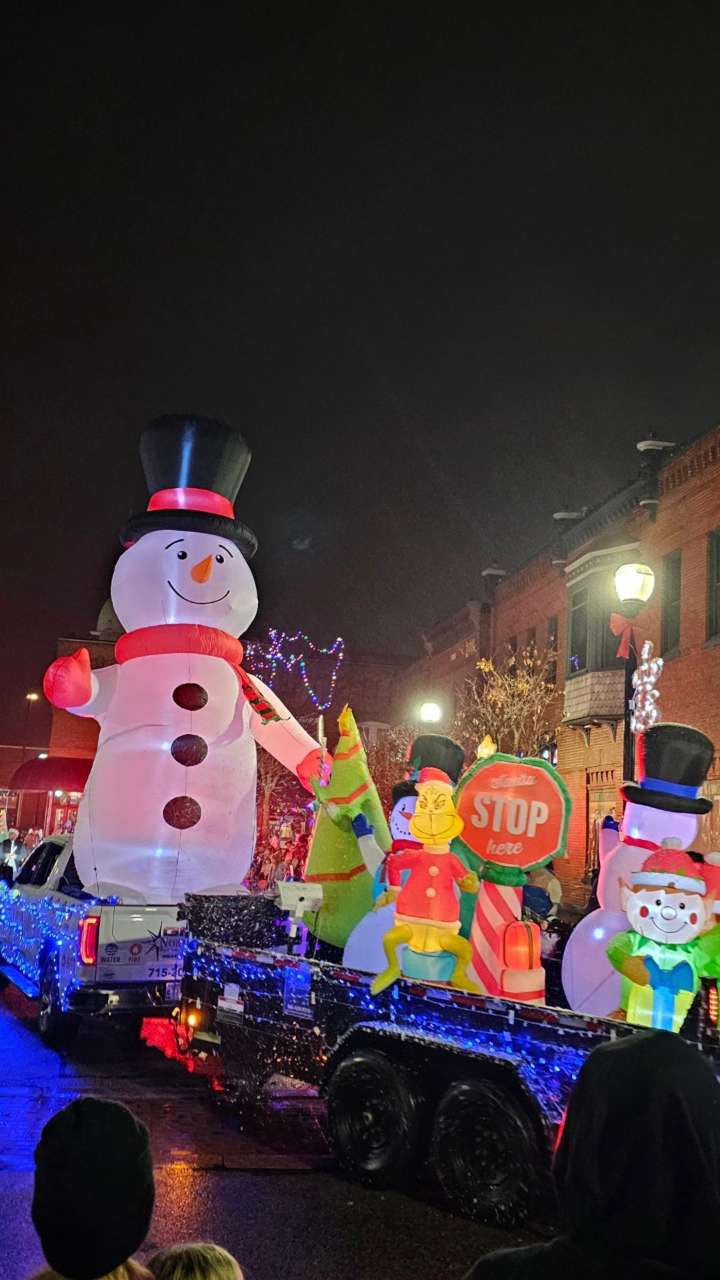 Watch scenes from the 'Miracle on Main Street' Stevens Point Holiday Parade