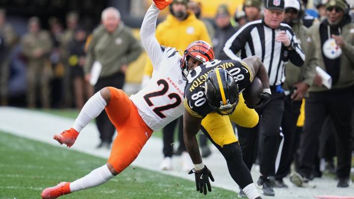 Steelers tight end Darnell Washington isn't your average NFL big guy and has the skills to prove it