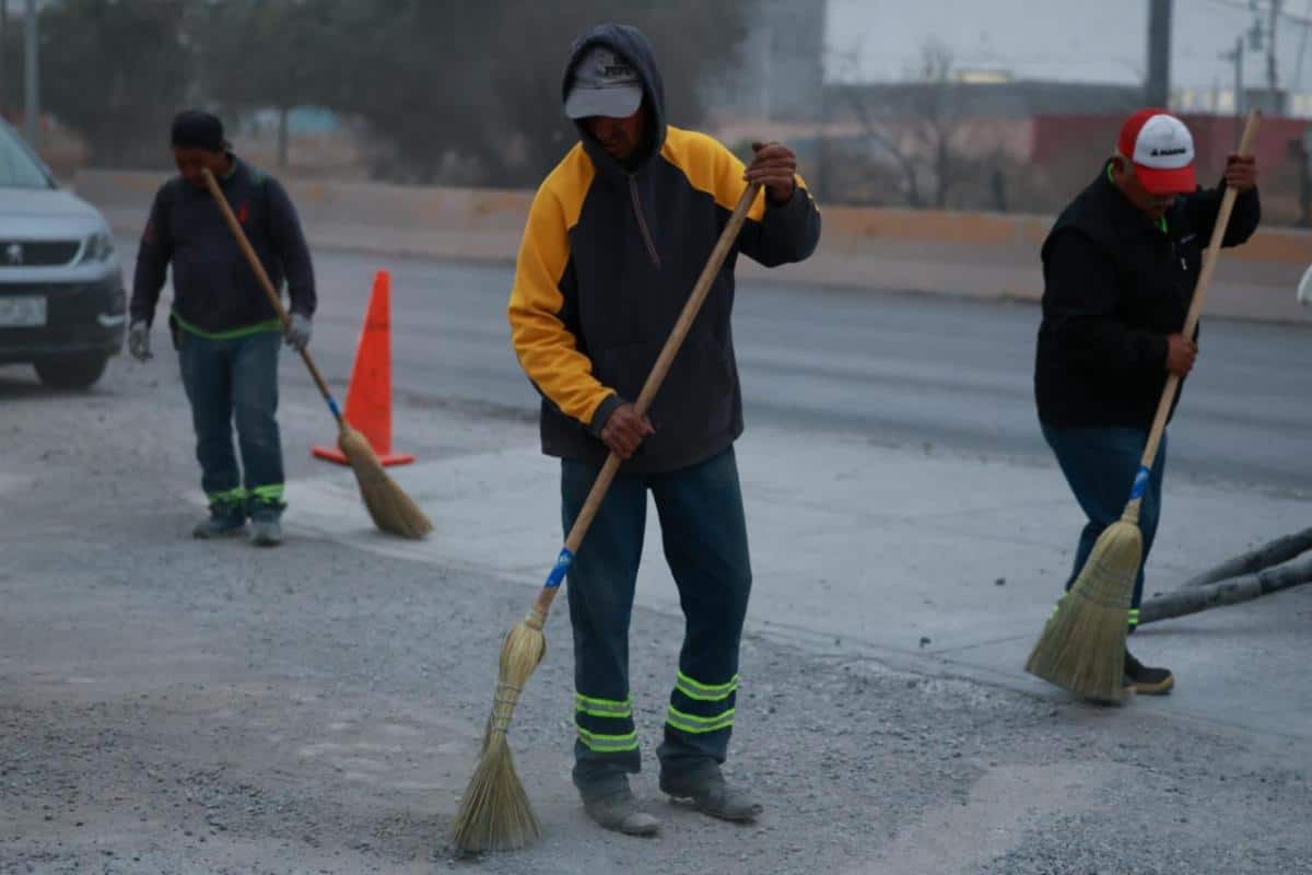Gobierno Municipal y Boyatón realizan limpieza en ciclovía de Saltillo