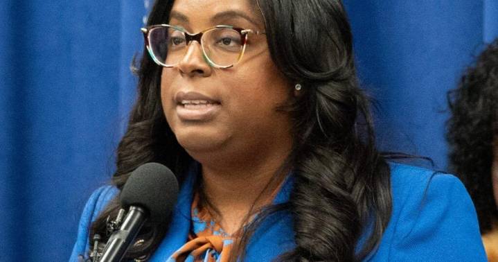 Judge denies Rep. LaMonica McIver’s bid to dismiss federal assault charges