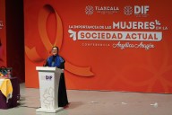 Angélica Aragón llama a revalorar el papel de la mujer y a erradicar la violencia