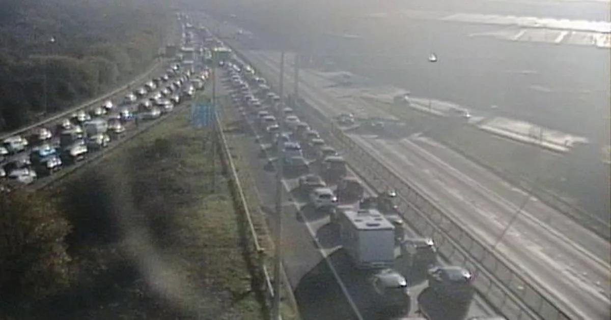 Bristol Airport warning after M4 crash causes gridlock