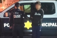 Se pone en evidencia y lo detienen