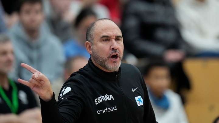 La España de Chus Mateo aprovecha la fragilidad de Dinamarca