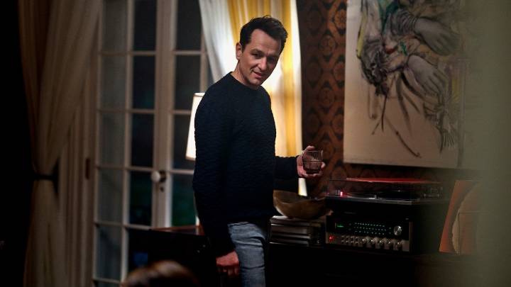 Matthew Rhys as Nile Jarvis in 'The Beast in Me' reminds of a real